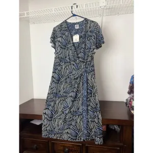 Anne Klein Faux-Wrap Flutter Sleeve Floral Print Dress Multi-Color 1X