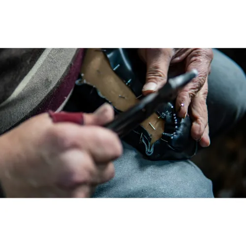 Artisan-Made Leather Loafers with Crocodile Pattern Design Luxury Hand-Painted Leather Loafers - Croc Textured Finish