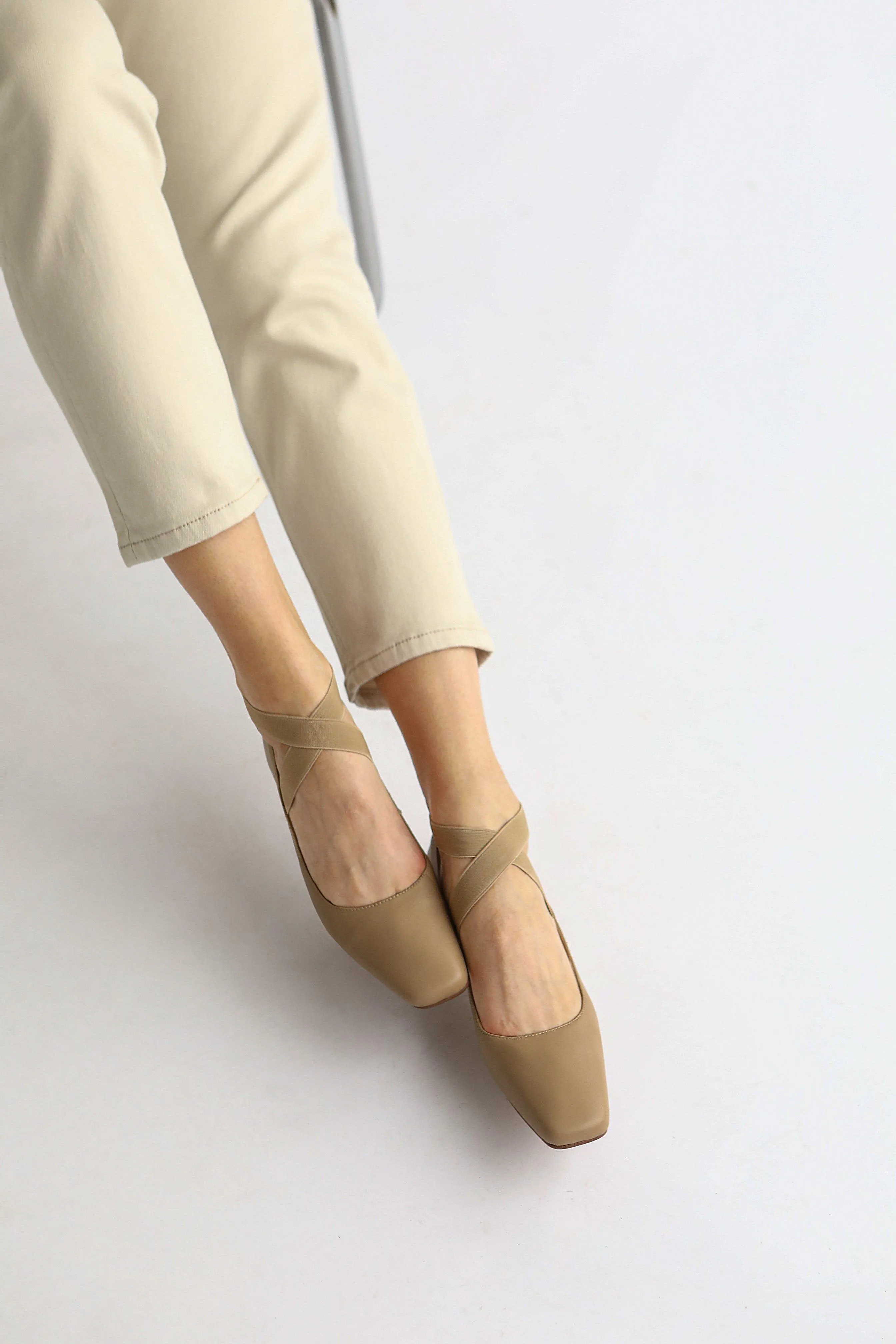 Charlotte Leather Pumps - Brown