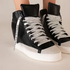 Fearless Nero With White Logo Crystal Laces