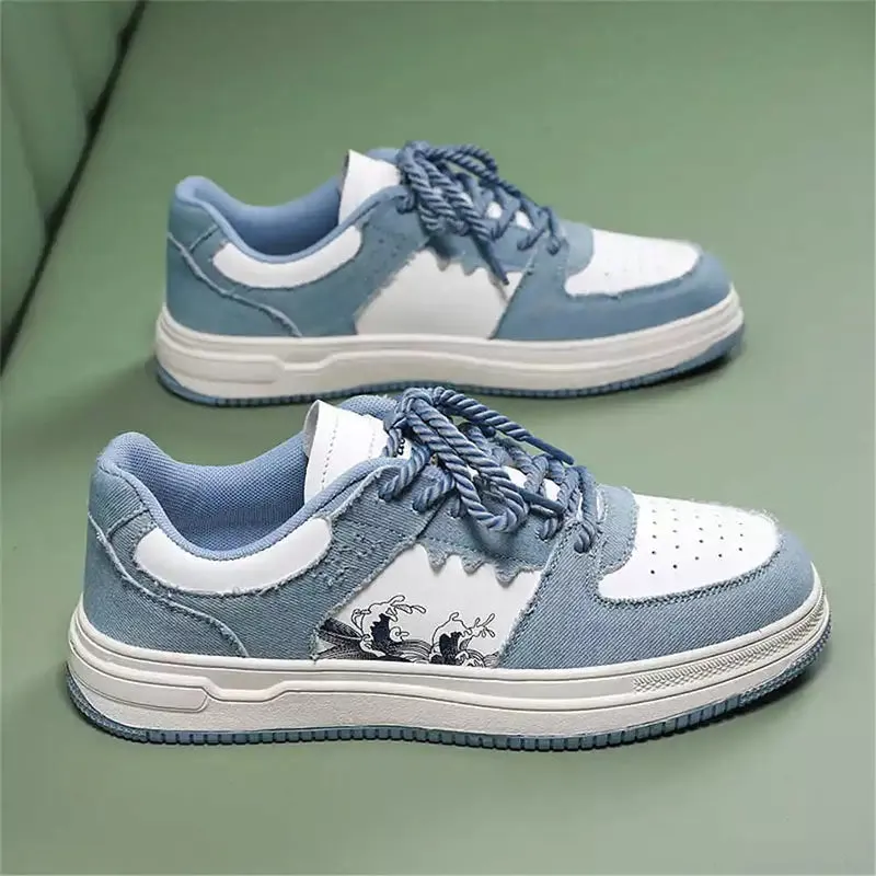 Men's dress sneaker