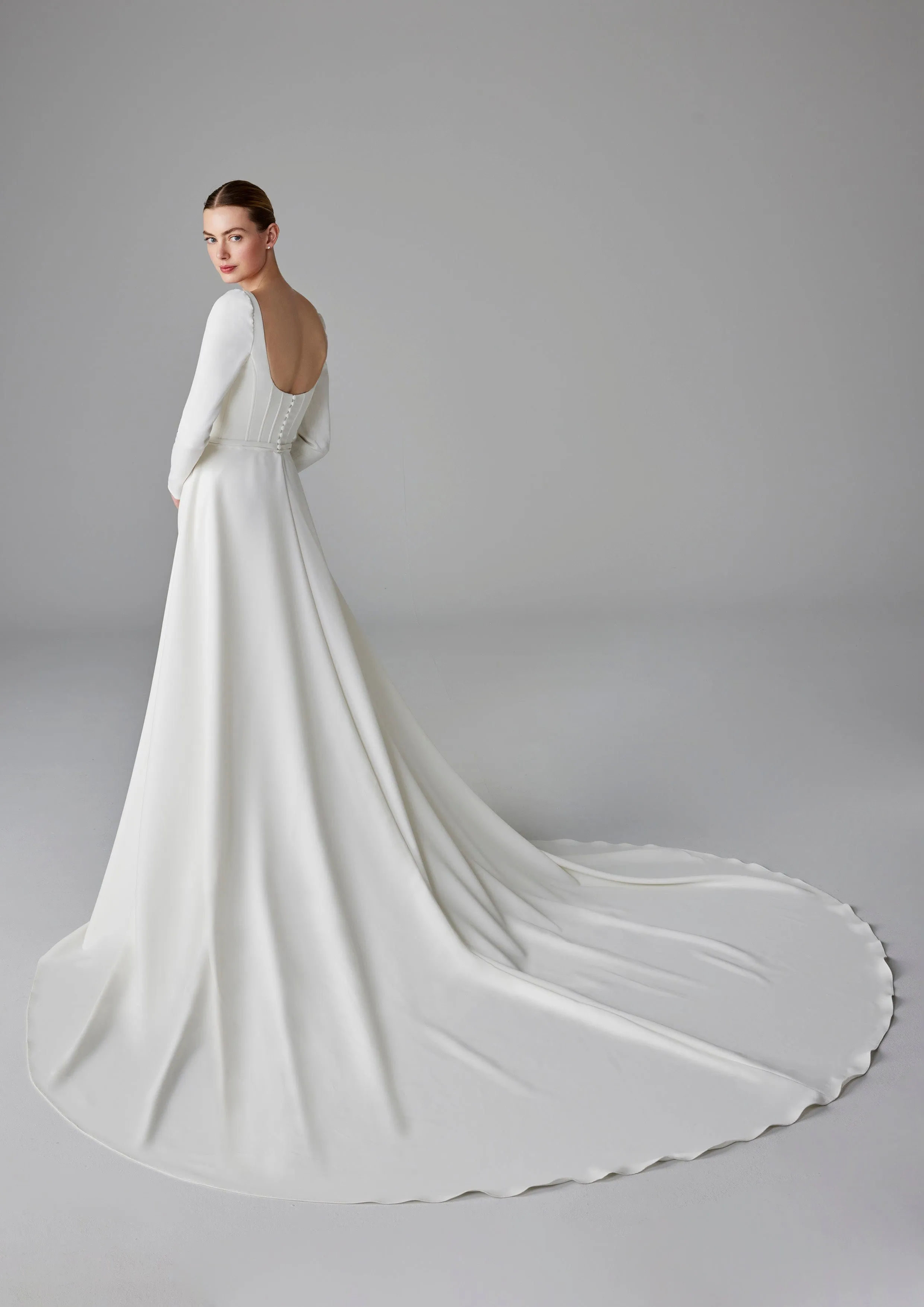 Pronovias: Oropha