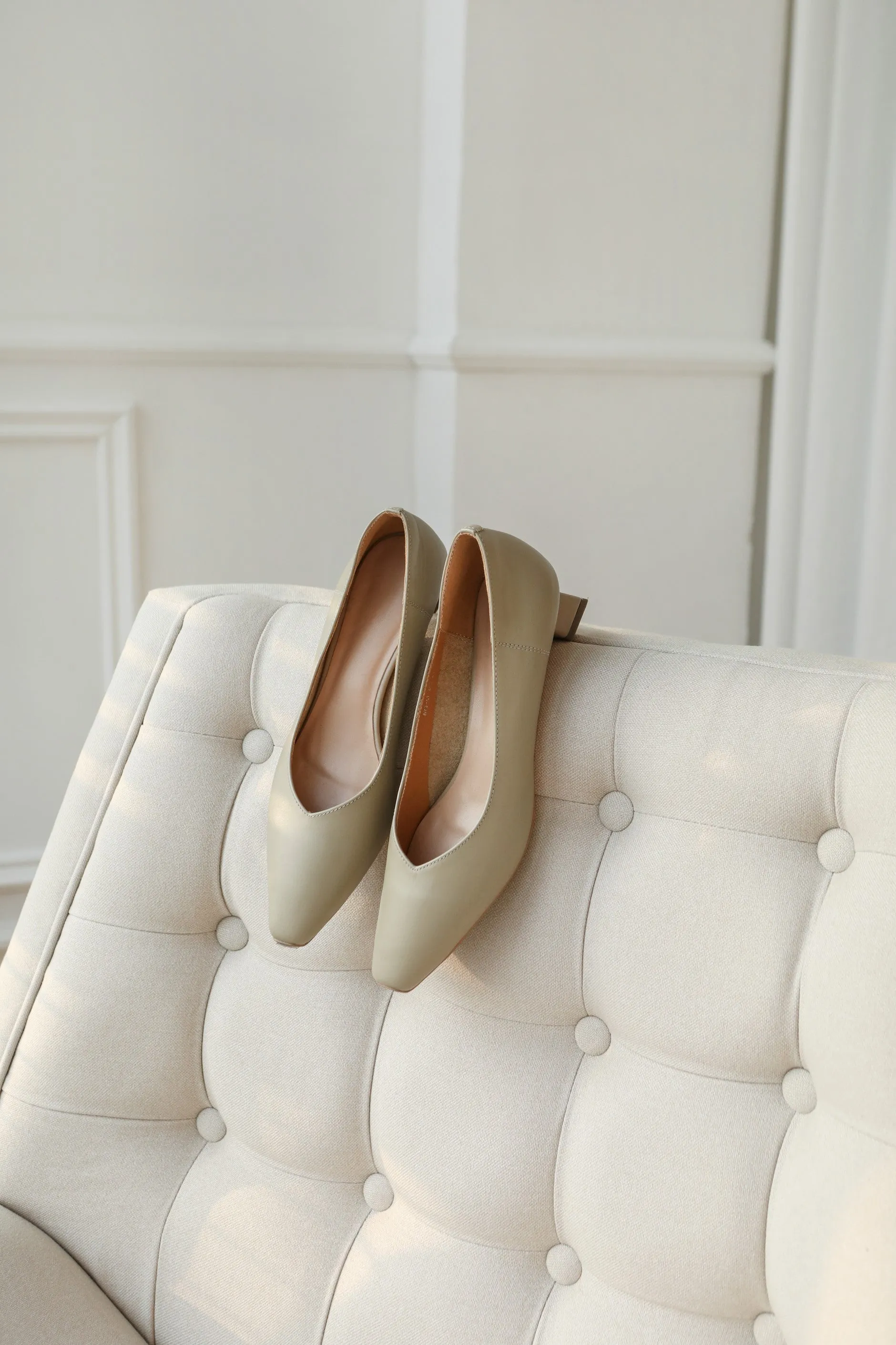 Sylvie Leather Pumps - Beige
