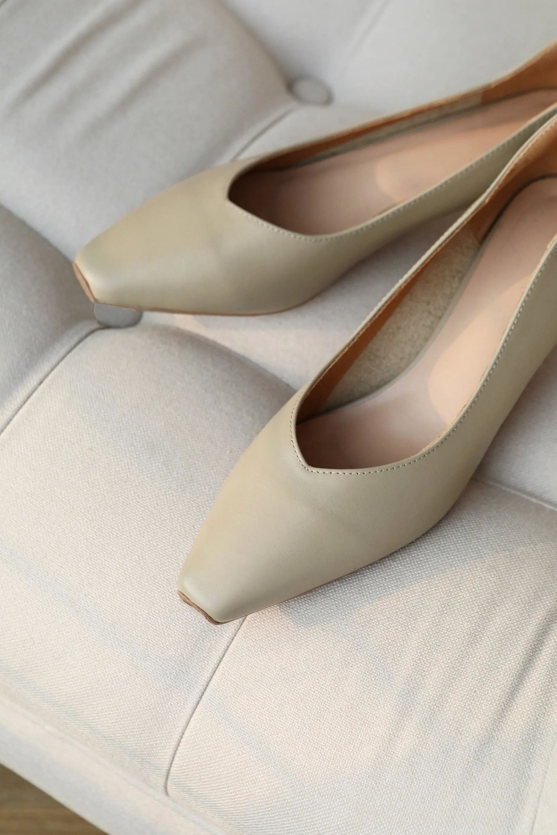 Sylvie Leather Pumps - Beige