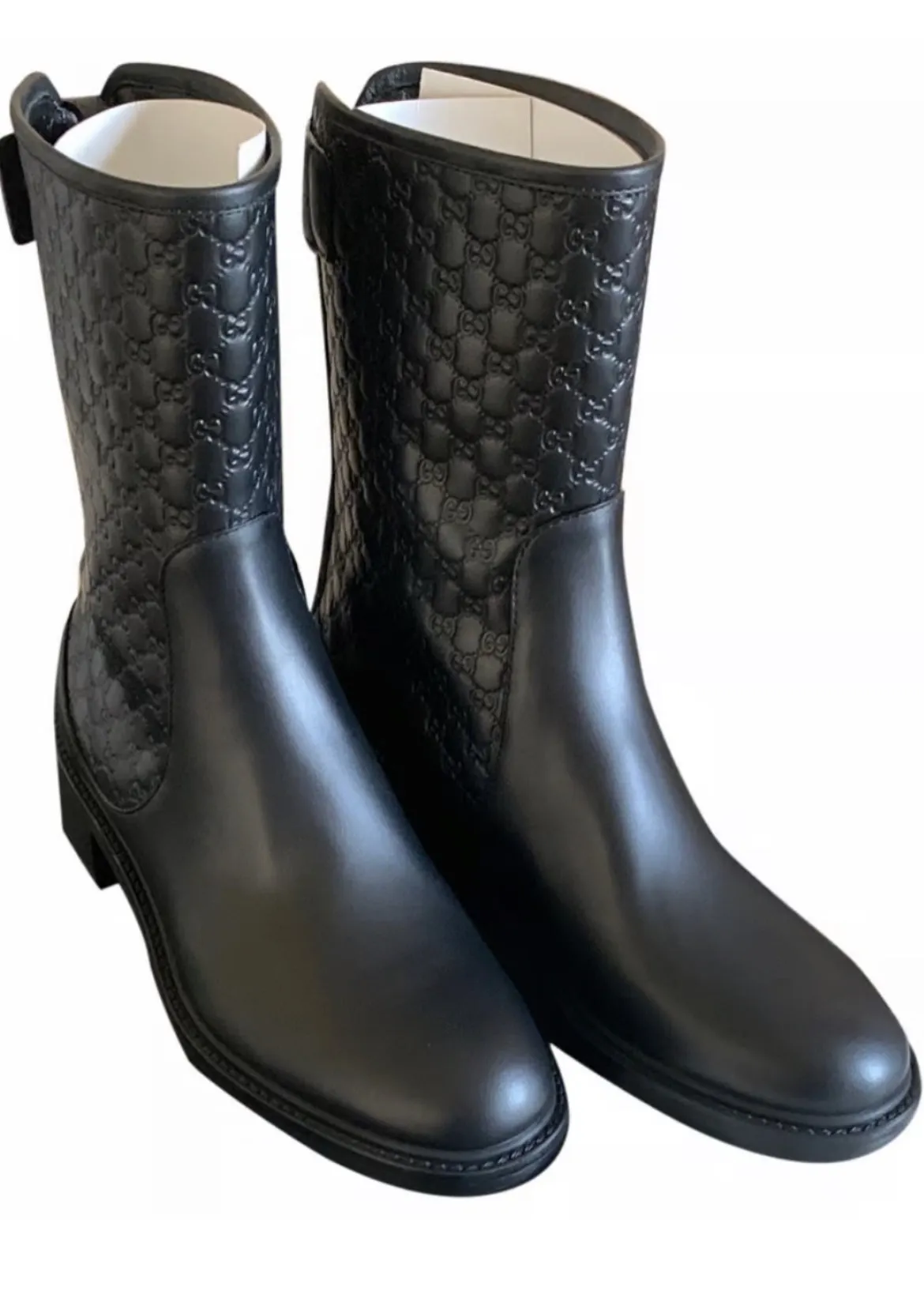 WOMENS GUCCI GG MICROGUCCISSIMA EMBOSSED LEATHER ANKLE BOOTS - BLACK