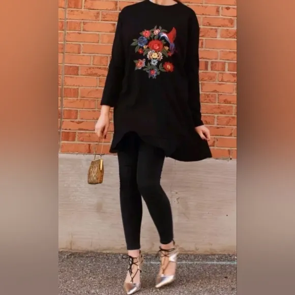 Zara black multicolor embroidered floral dress with sequins size Large